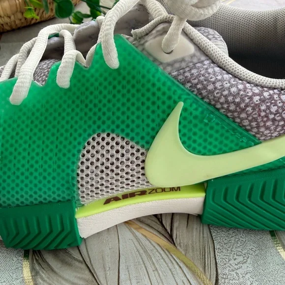 Nike GP Challenge 1 Premium size 6 Tennis Shoes Sports Hard Court .FJ2044-001. - Picture 6 of 14